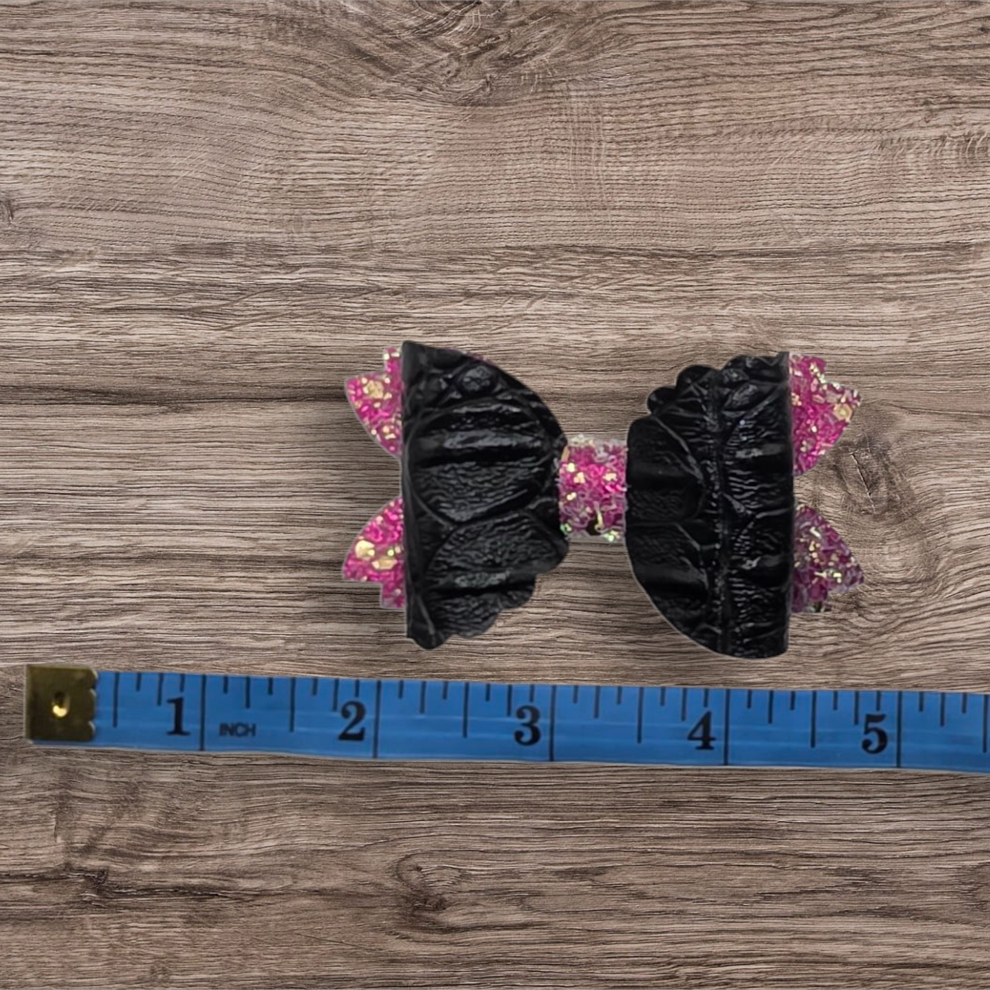 Scalloped Baby Bow Alligator Hair Clip