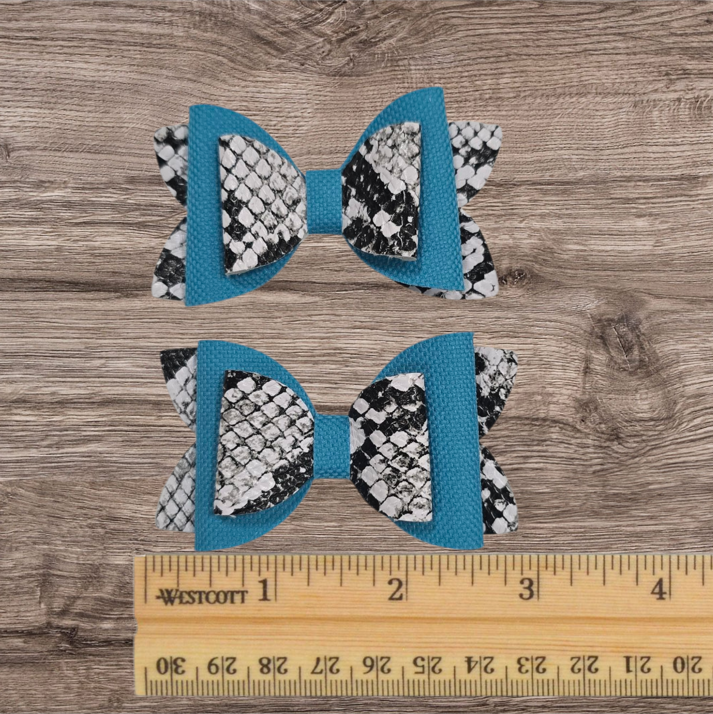 Small Baby Bow Alligator Hair Clip Piggies