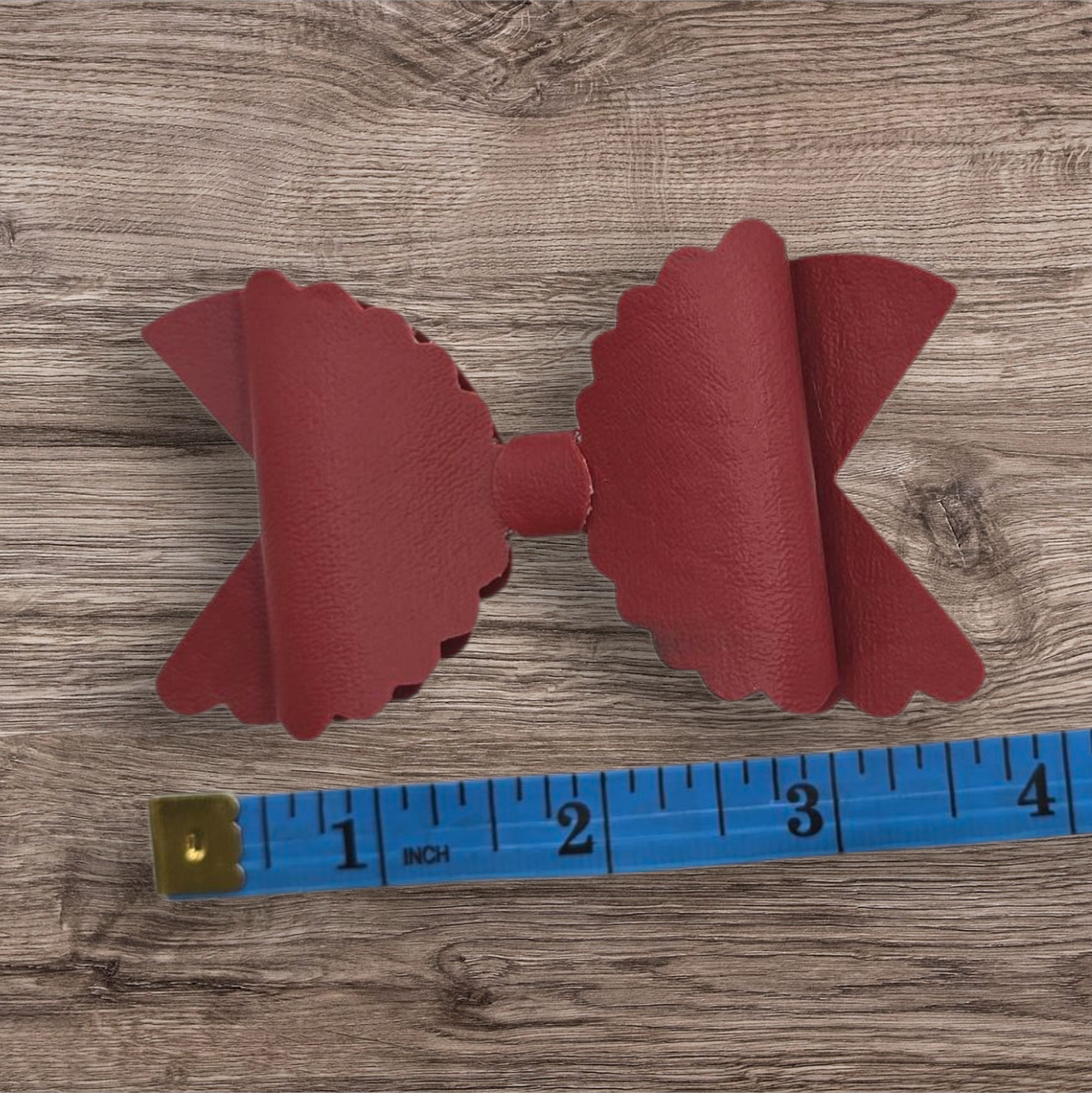 Scalloped Baby Bow Alligator Hair Clip