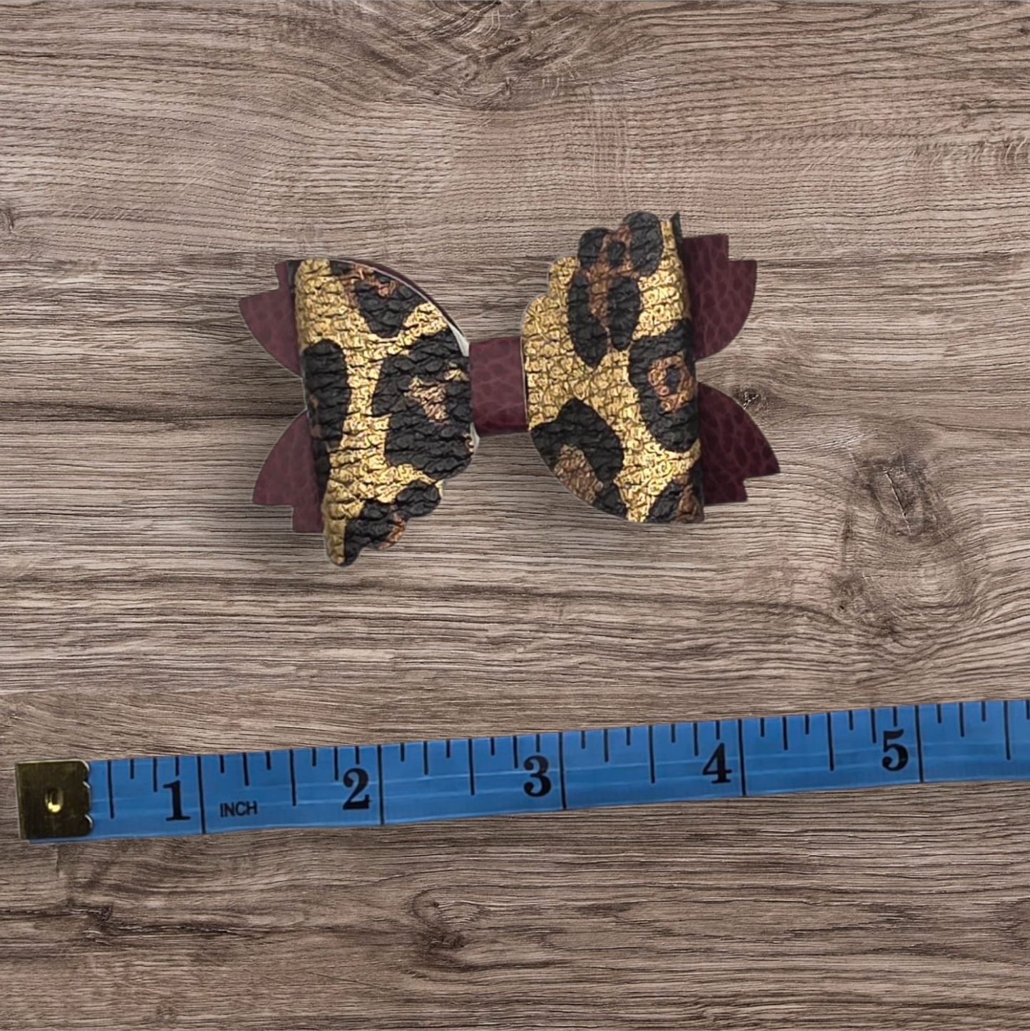 Scalloped Baby Bow Alligator Hair Clip
