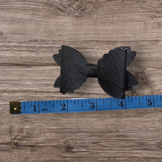 Scalloped Baby Bow Alligator Hair Clip