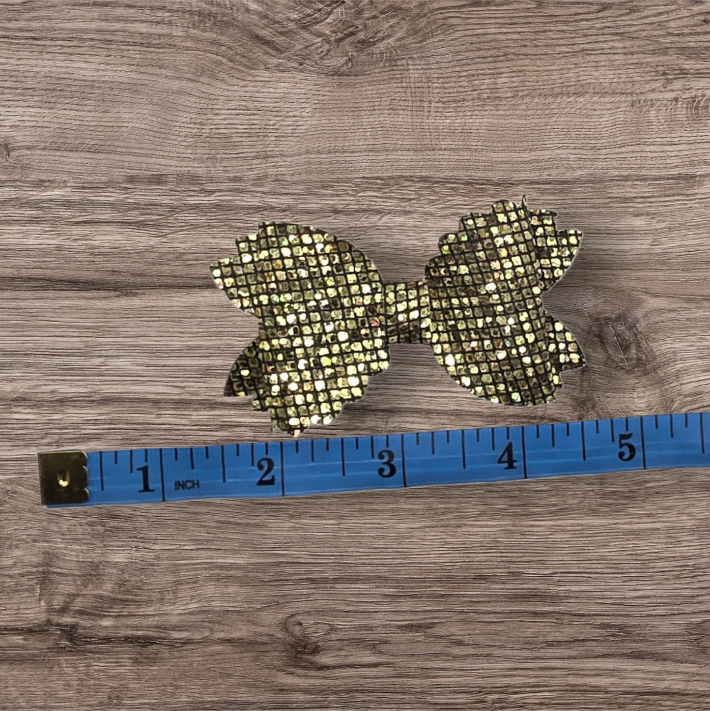 Scalloped Baby Bow Alligator Hair Clip