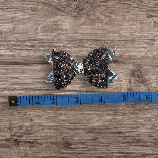 Scalloped Baby Bow Alligator Hair Clip