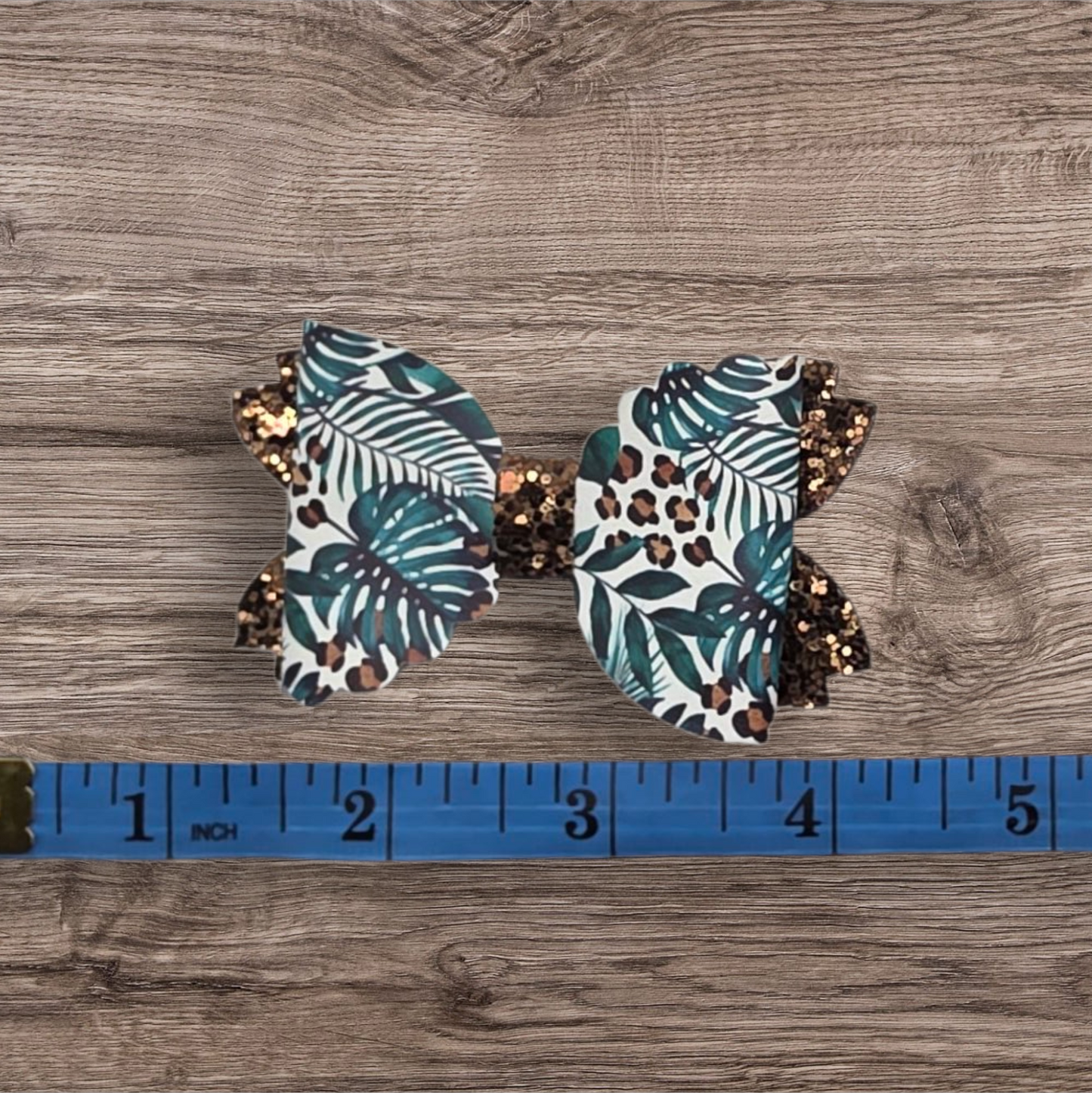 Scalloped Baby Bow Alligator Hair Clip