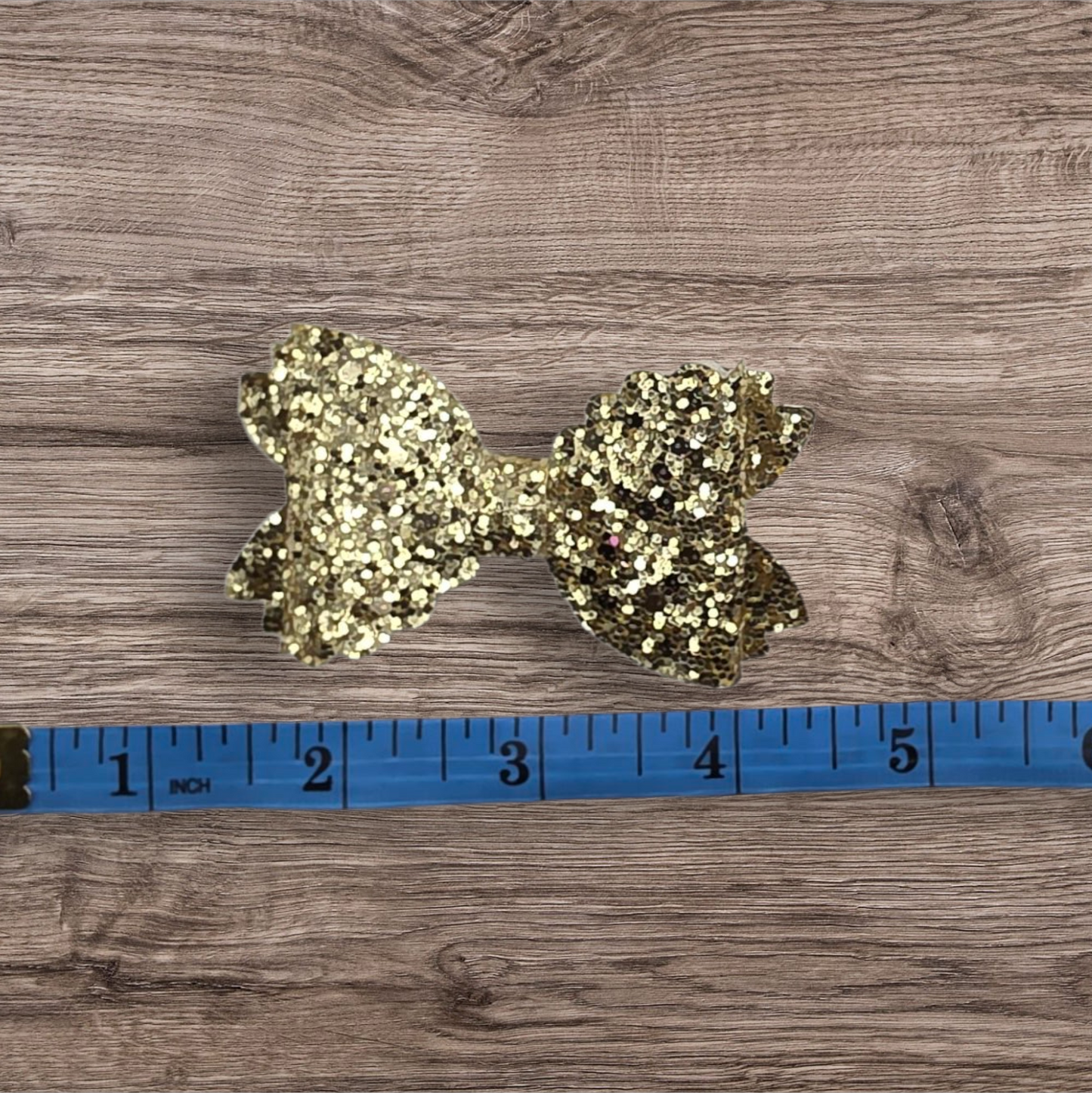 Scalloped Baby Bow Alligator Hair Clip